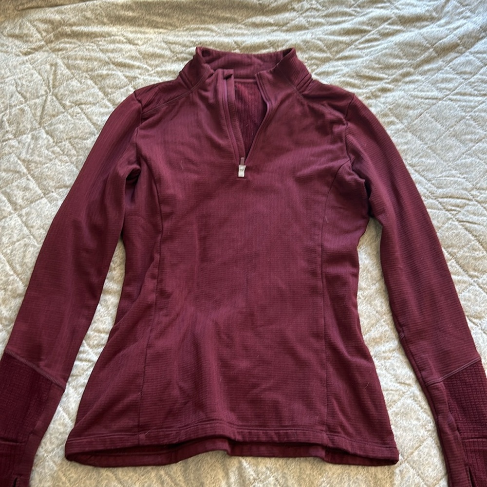 Quarter zip with gridded insulation, size small